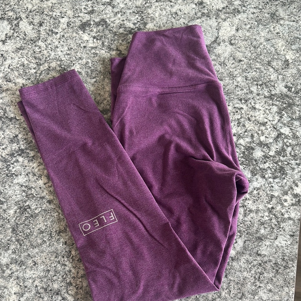 Fleo Purple Performance Leggings